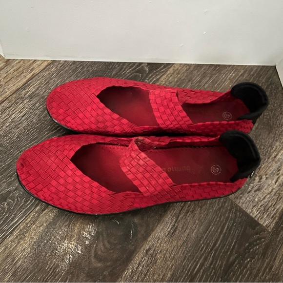 Bernie Mev Womens Venti Drake Wedge Jean Denim Red Woven Strech Shoe Slip 9 - Picture 3 of 7